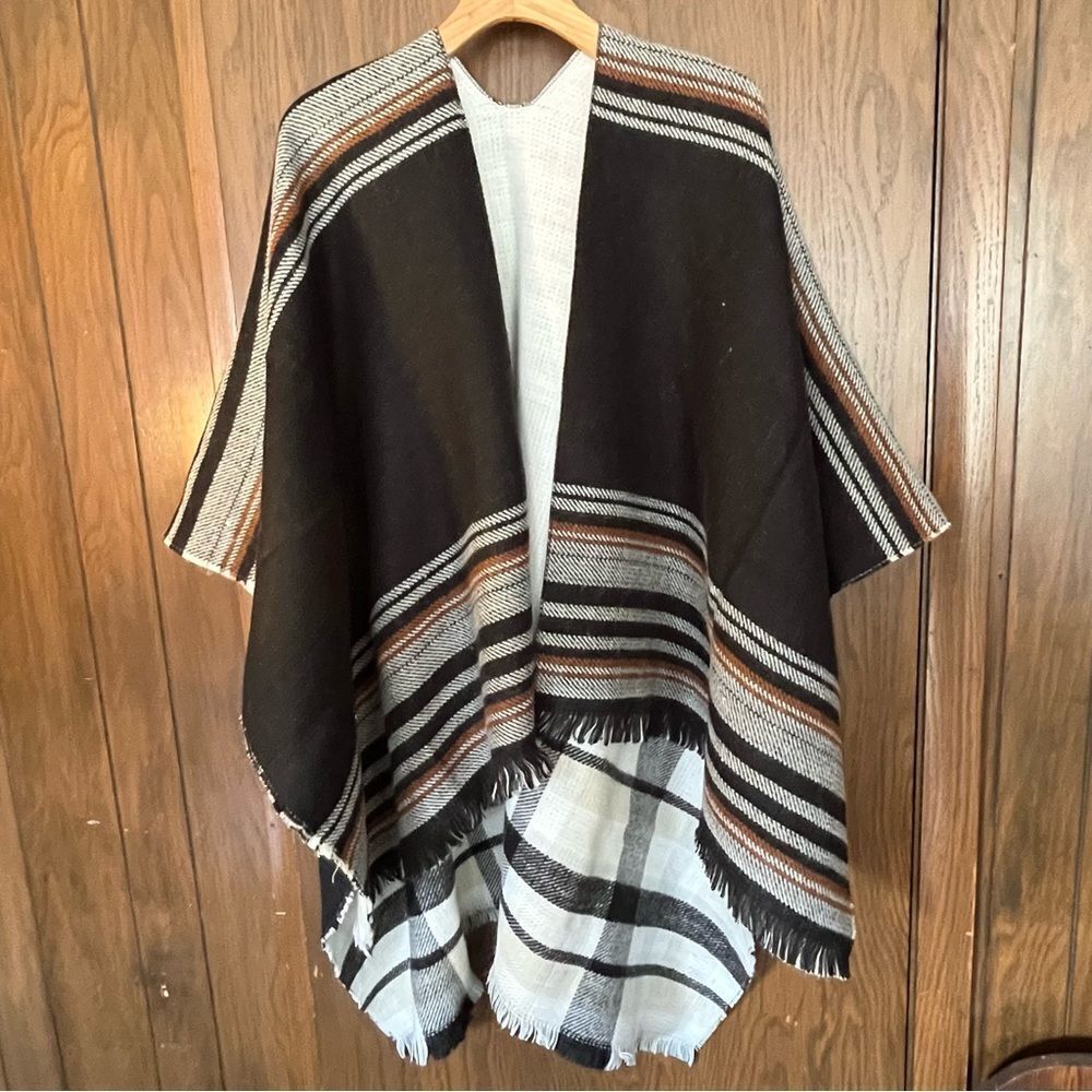 Echo Reversible Striped Ruana - Picture 2 of 5